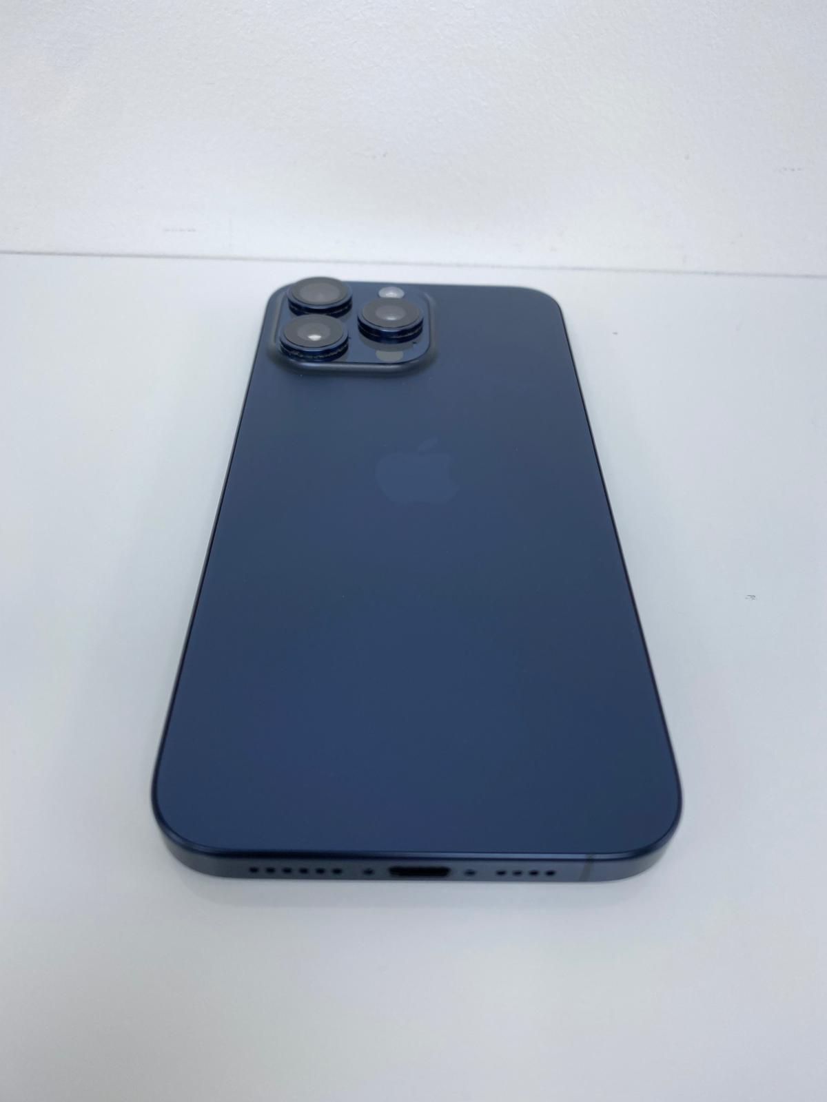 Apple iPhone 15 Pro Max – 256GB – Unlocked – Excellent Condition